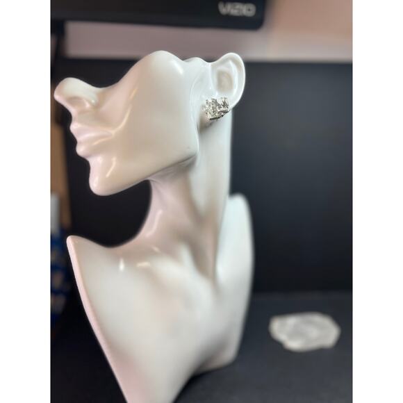 Vintage Silver Tone Crystal Cube Rhinestone Cluster Earrings - Picture 14 of 14